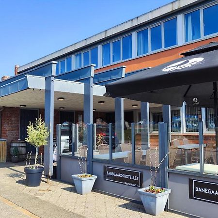Banegaardshotellet Vojens المظهر الخارجي الصورة